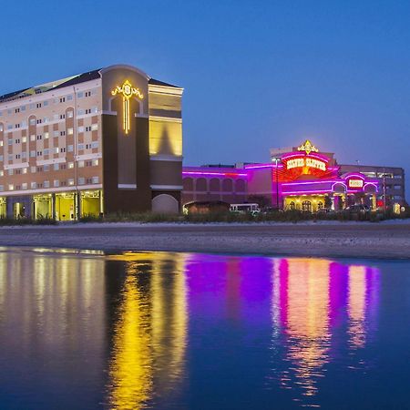 Silver Slipper Casino Hotel (Adults Only) 베이세인트루이스 외부 사진