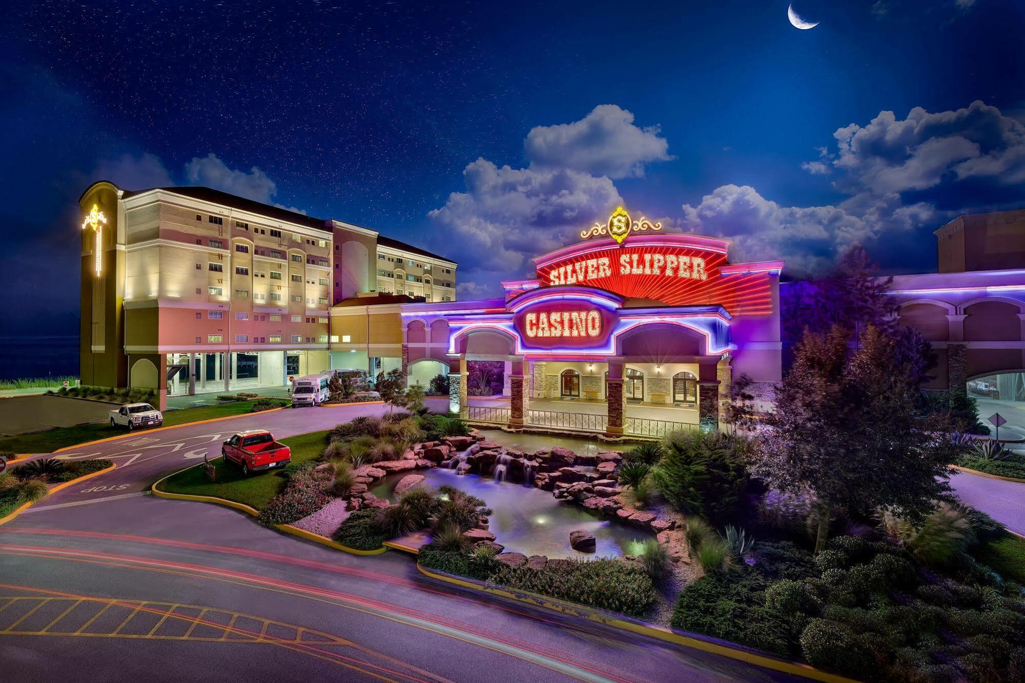 Silver Slipper Casino Hotel (Adults Only) 베이세인트루이스 외부 사진