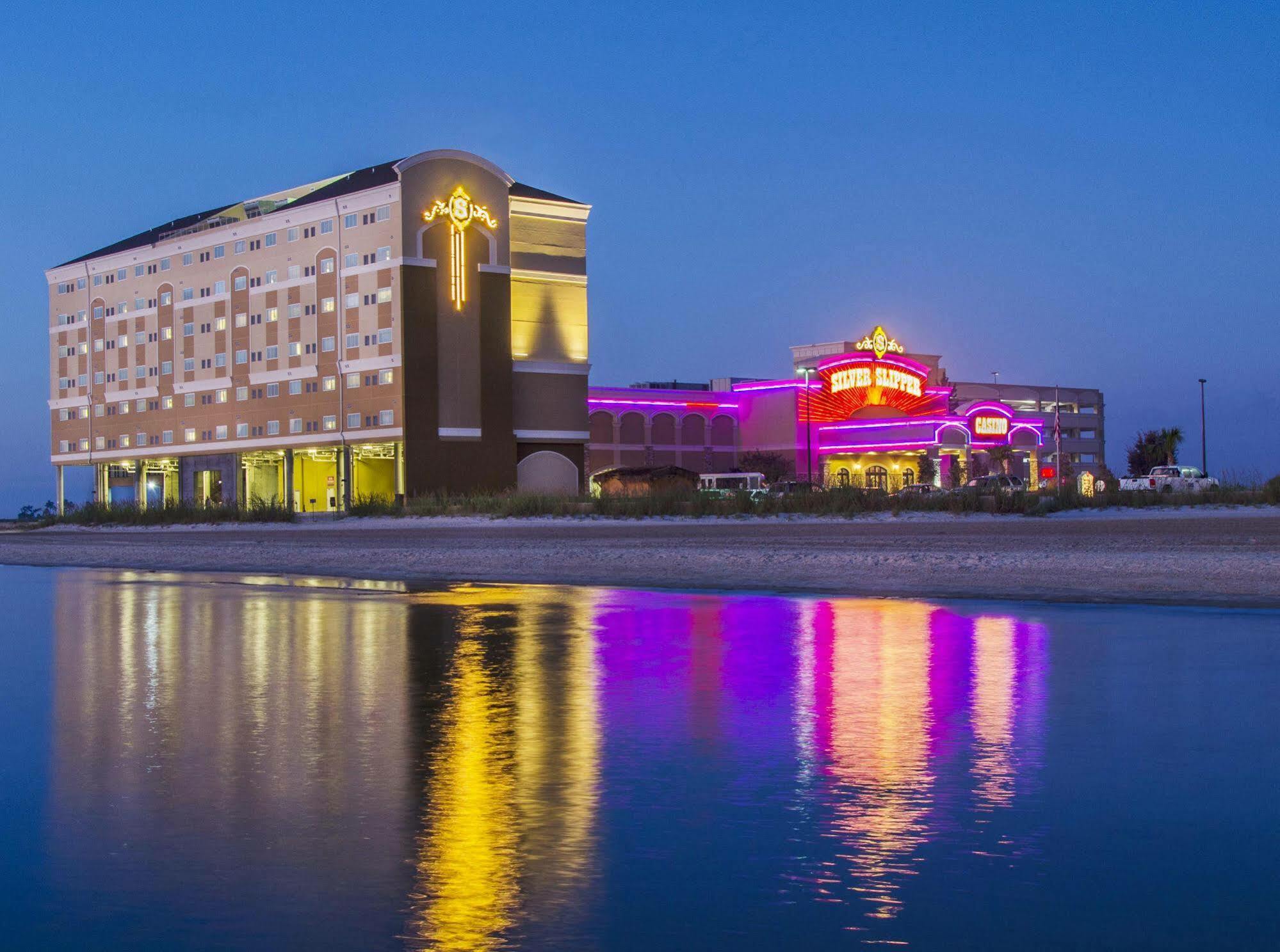 Silver Slipper Casino Hotel (Adults Only) 베이세인트루이스 외부 사진